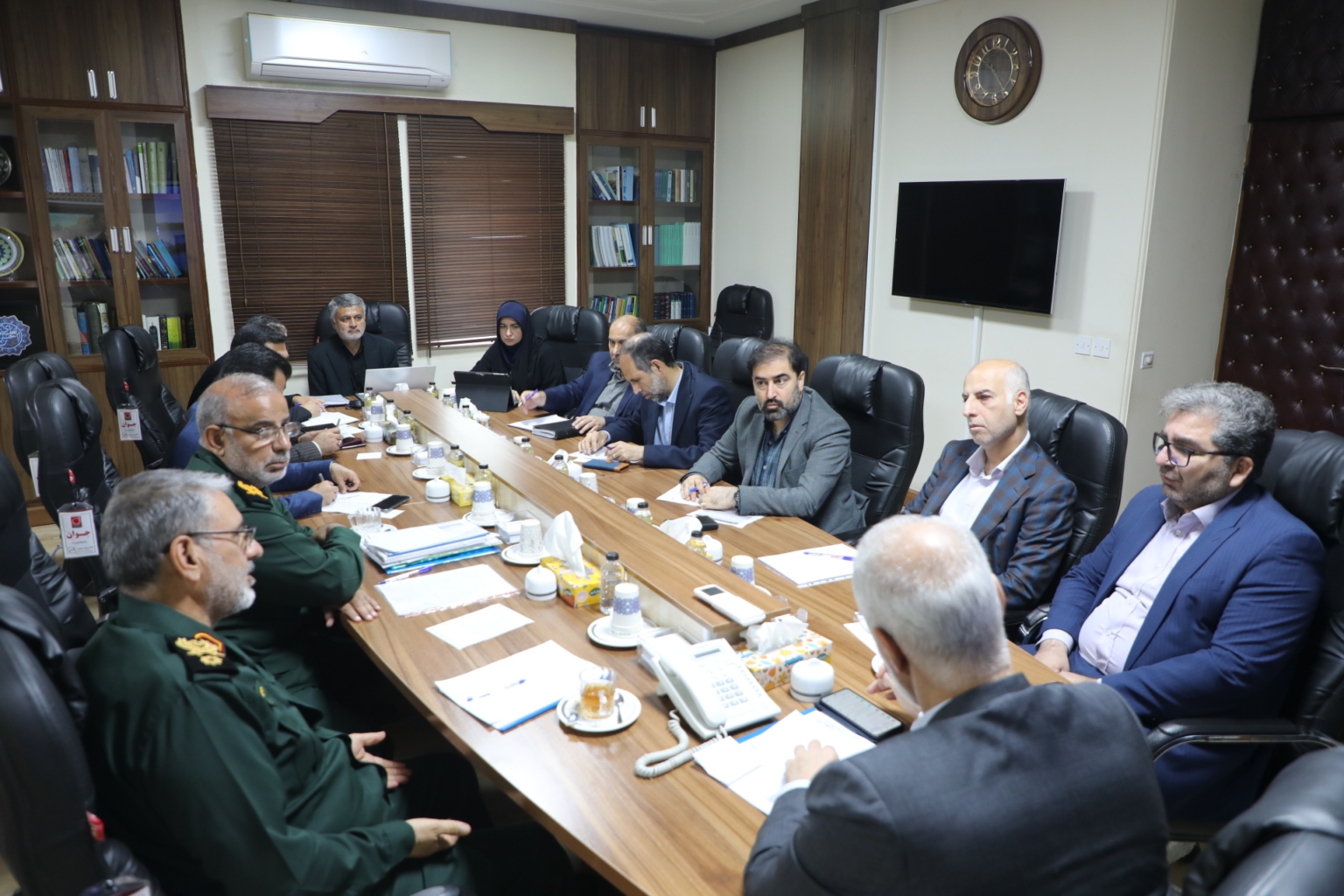 استاندار خوزستان: ۲۸ کیلومتر جاده دسترسی به منطقه محروم احمدفداله امسال بهره برداری خواهد شد / آبرسانی به ۱۸۵ روستای خوزستان