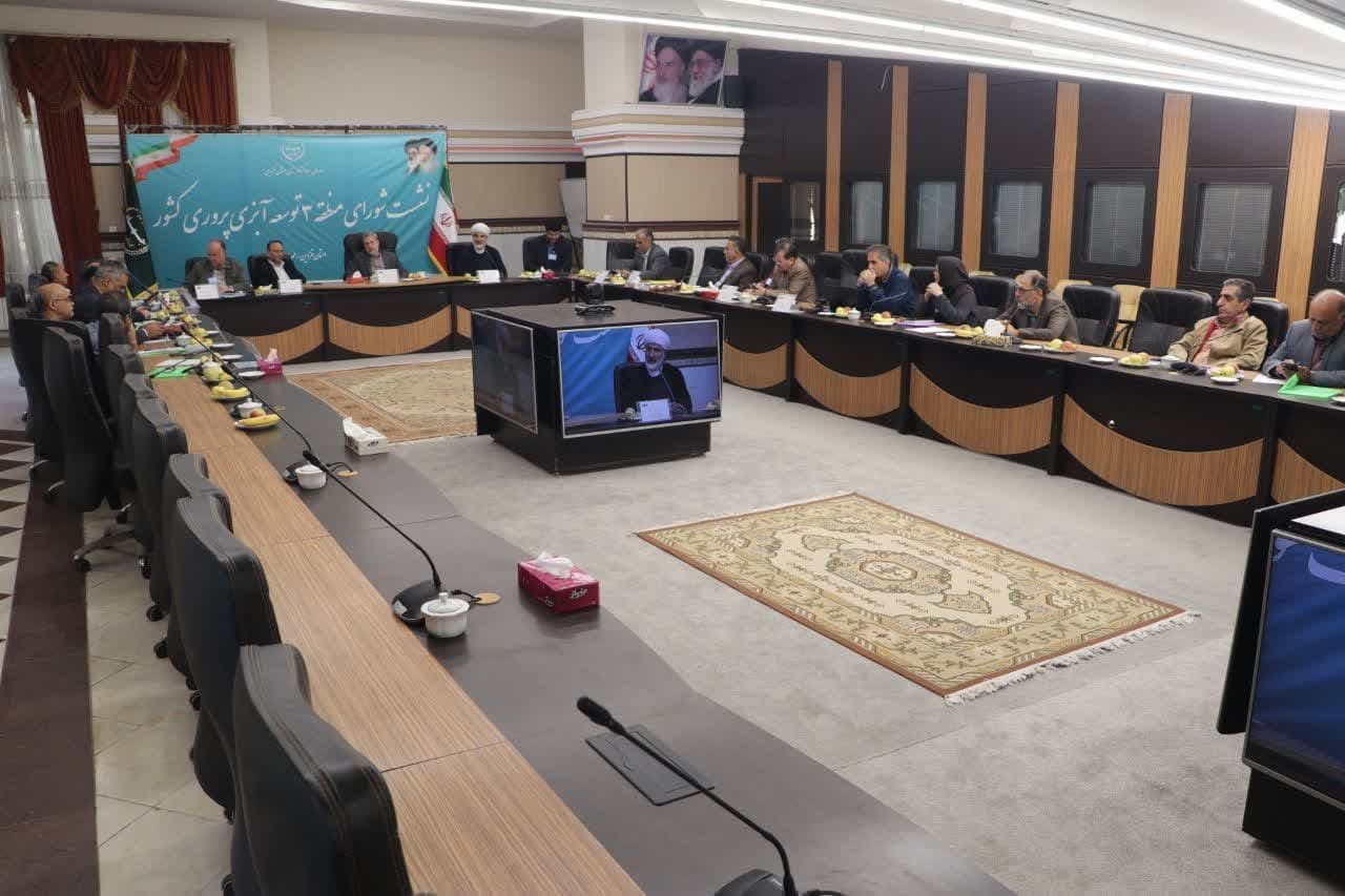 نشست شورای منطقه ۳ توسعه آبزی پروری کشور در قزوین برگزار شد 