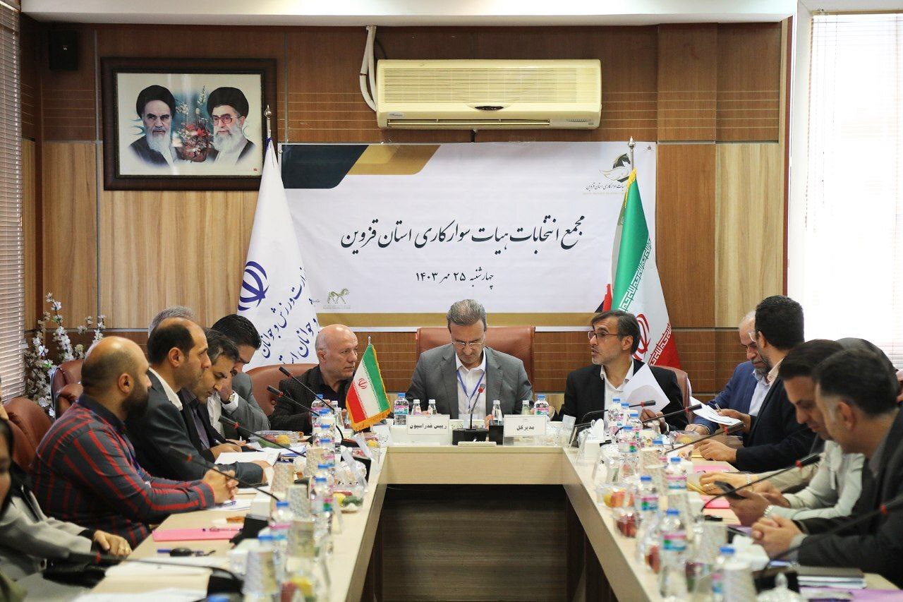 قزوین در راه اندازی رشته‌های اسب دوانی، درساژ و پاراسوارکاری پیشگام باشد