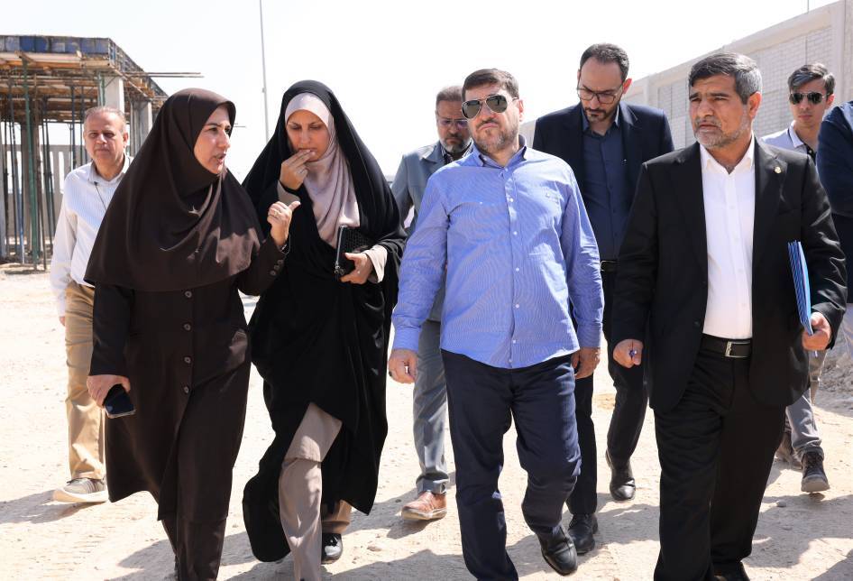 مدیرعامل سازمان بنادر و دریانوردی خبر داد: موفقیت مجموعه بندرامام خمینی(ره) در جذب سرمایه گذاری ١٠ هزار میلیارد تومانی بخش خصوصی / توسعه بیش از 40 فروند ناوگان در دریای خزر