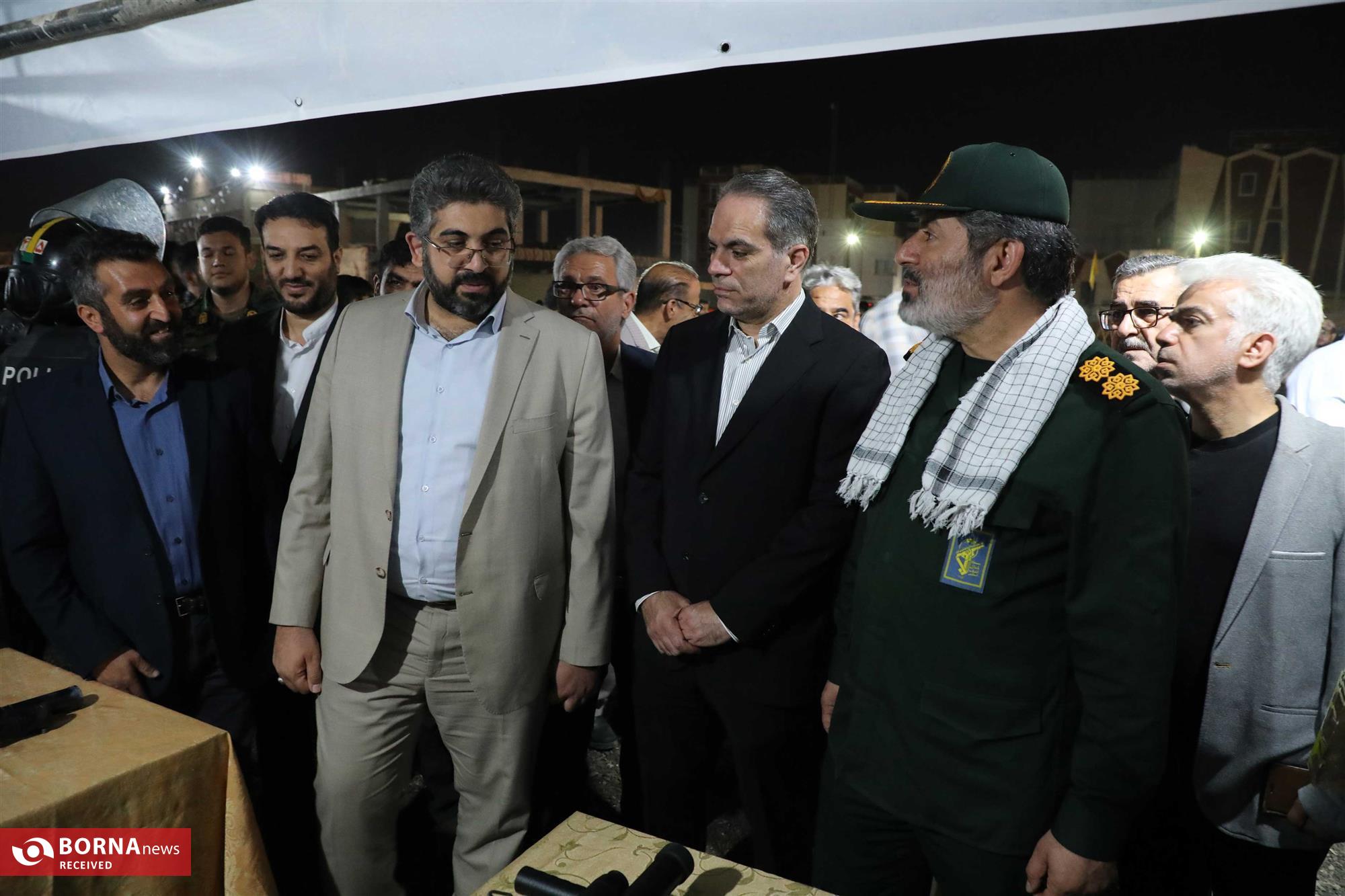 نمایشگاه دفاع مقدس در شهر اندیشه افتتاح گردید نمایشگاه دفاع مقدس در شهر اندیشه افتتاح گردید