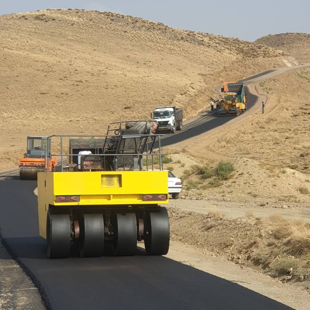 ۷۵ کیلومتر عملیات ساخت و آسفالت راه روستایی در استان قزوین اجرا شد