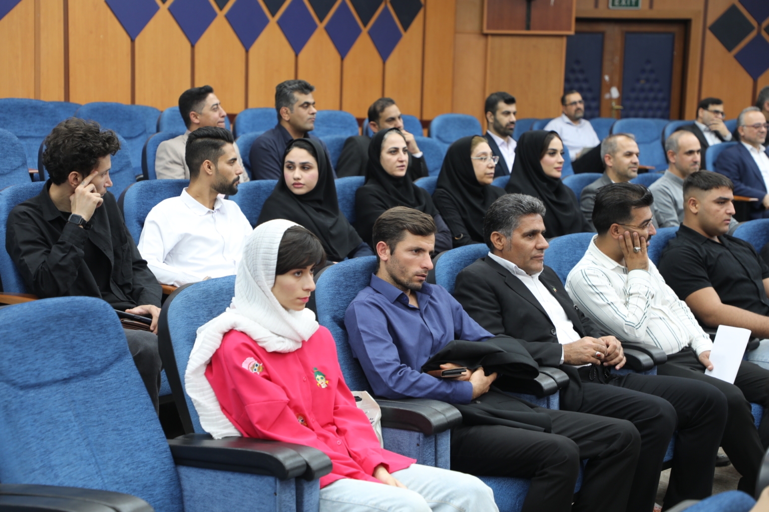 مراسم تجلیل از افتخارآفرینان جهانی و آسیایی خوزستان برگزار شد