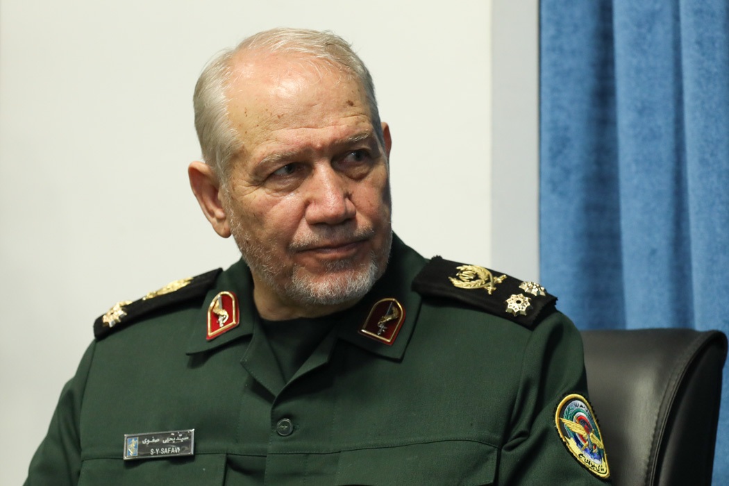 مشاور عالی فرمانده معظم کل قوا با نماینده ولیفقیه در استان قزوین دیدار کرد مشاور عالی فرمانده معظم کل قوا با نماینده ولیفقیه در استان قزوین دیدار کرد