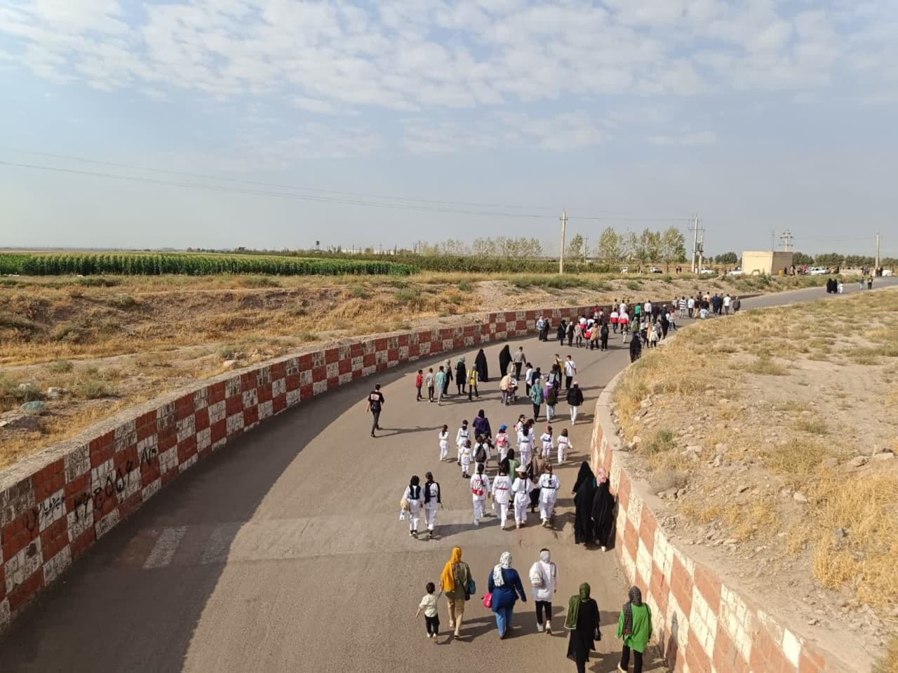 همایش بزرگ پیاده روی خانواده در شهر بیدستان برگزارشد