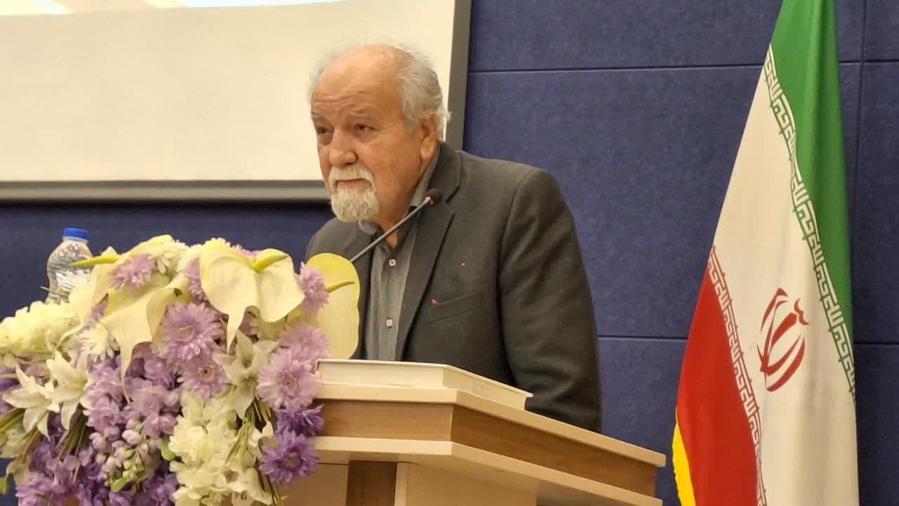 مدیران برای حل مشکلات جامعه کارگری و بازنشستگان عزم جدی ندارند