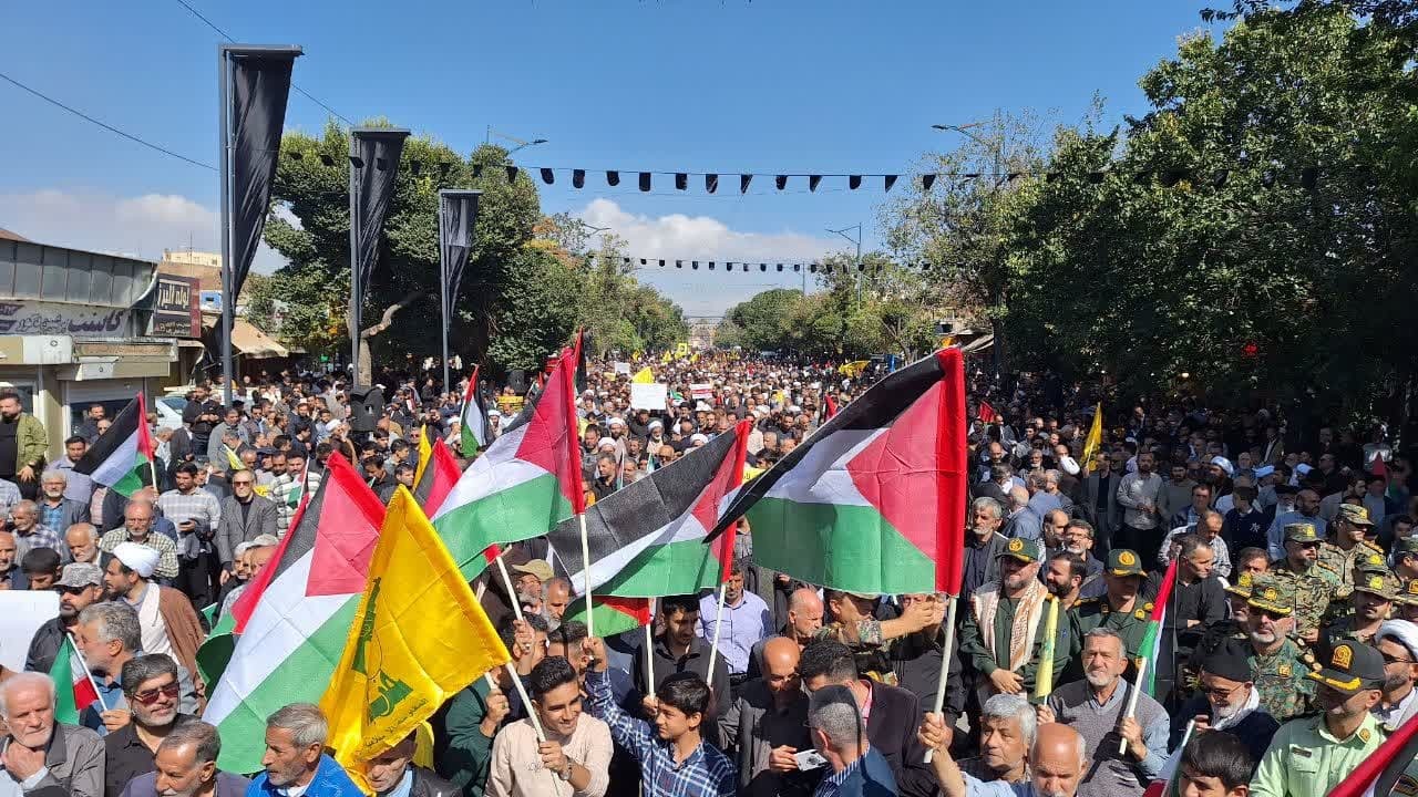 اسرائیل رژیم جنایتکار ، بی ریشه و شیطانی و روبه نابودی است که دچار جنون شده است