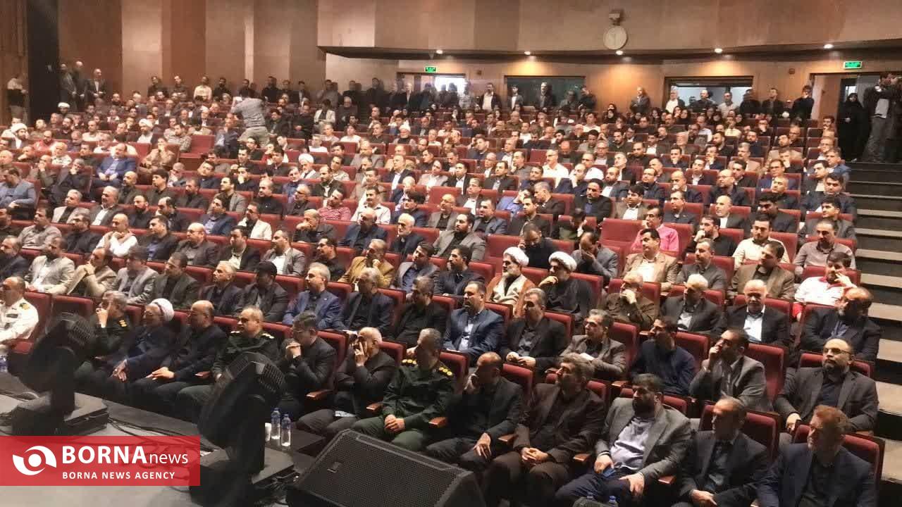 آیین تجلیل از افتخار آفرینان دفاع مقدس در رشت برگزار شد