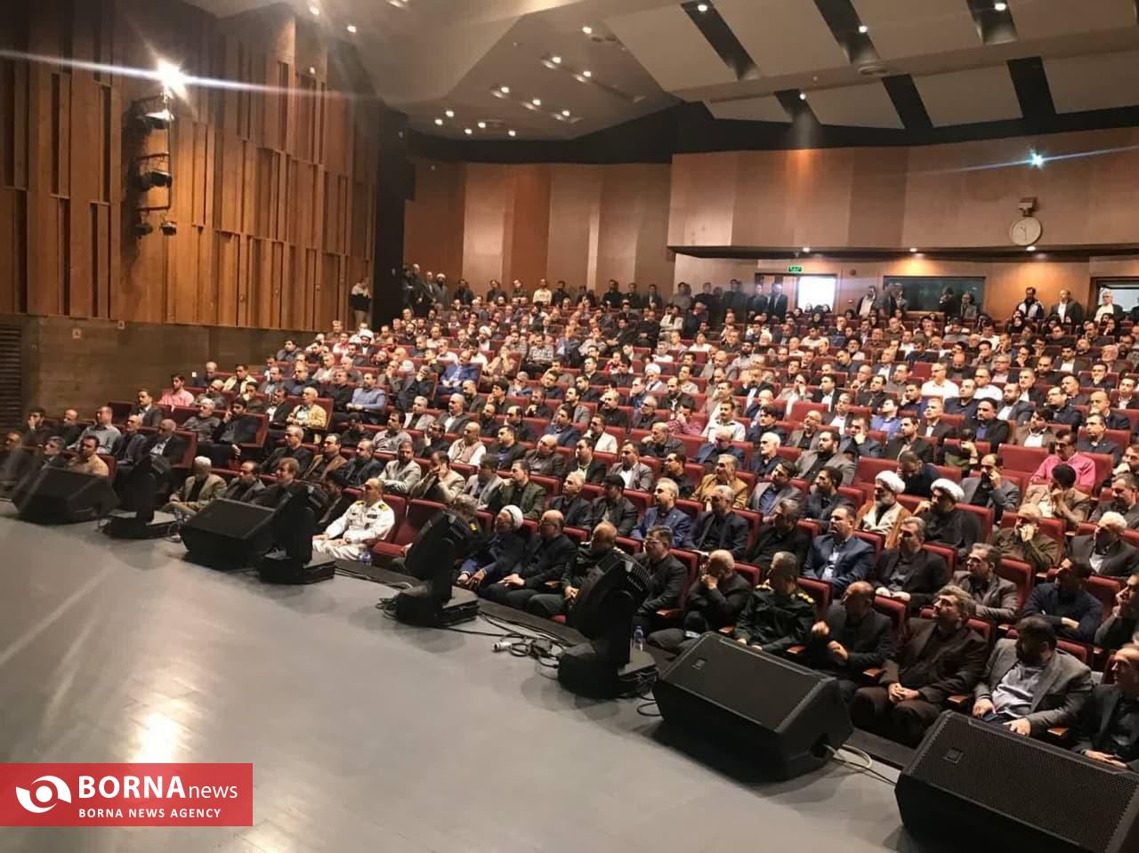 آیین تجلیل از افتخار آفرینان دفاع مقدس در رشت برگزار شد