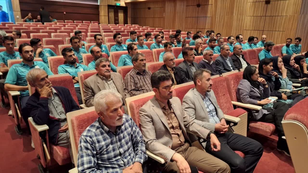 درک فوتبالی، آمادگی جسمانی و داشتن تمرکز و زاویه دید مناسب از الزامات داوری خوب است