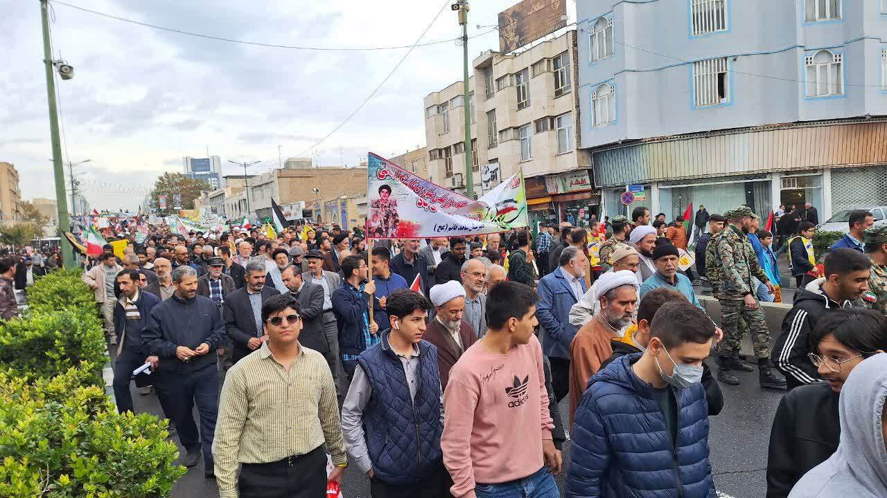 فریاد‌های مرگ بر اسراییل در استان قزوین طنین انداز شد 