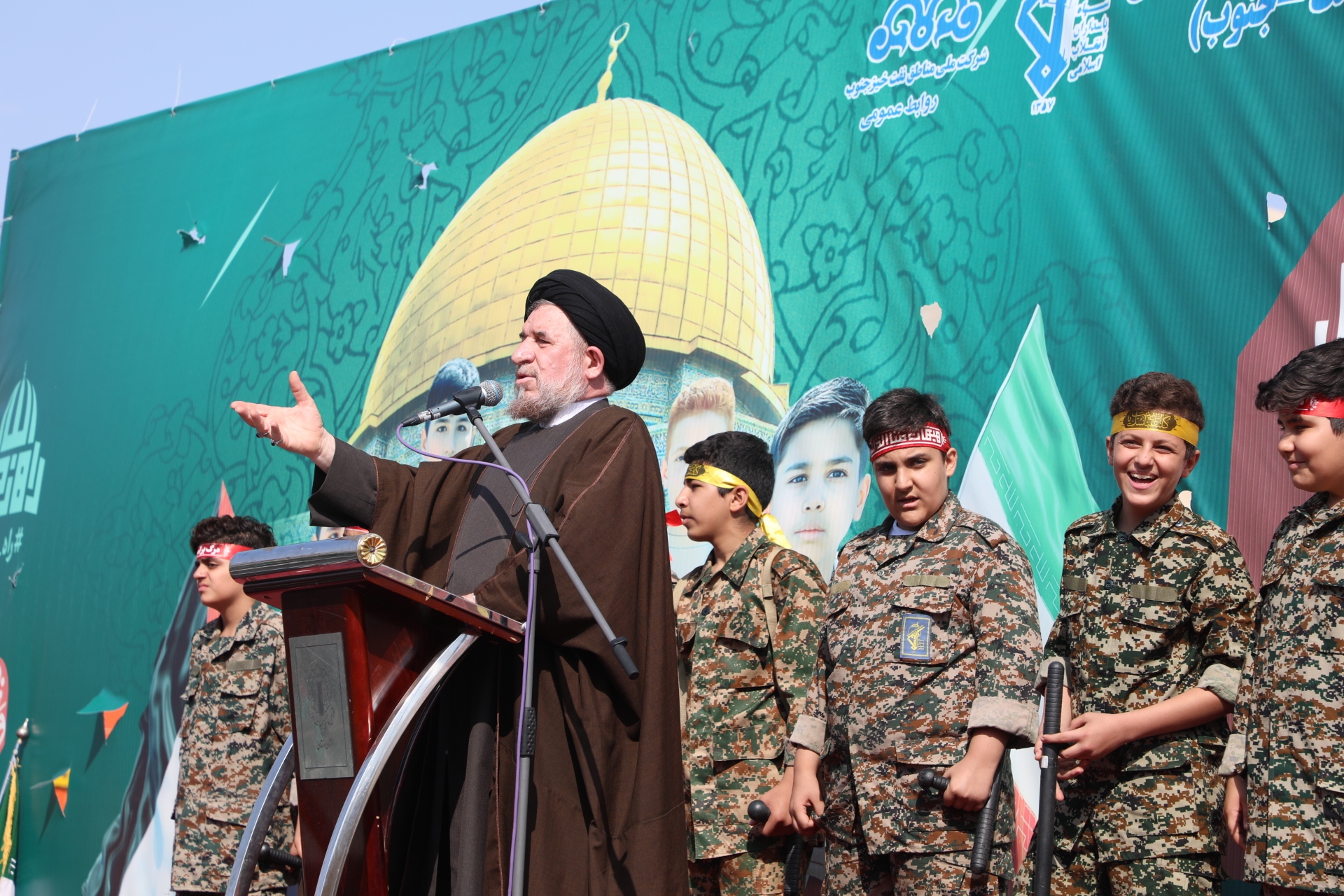 استاندار خوزستان: پاسخ درس‌آموزی با تدبیر مقام معظم رهبری به رژیم صهیونیستی داده خواهد شد