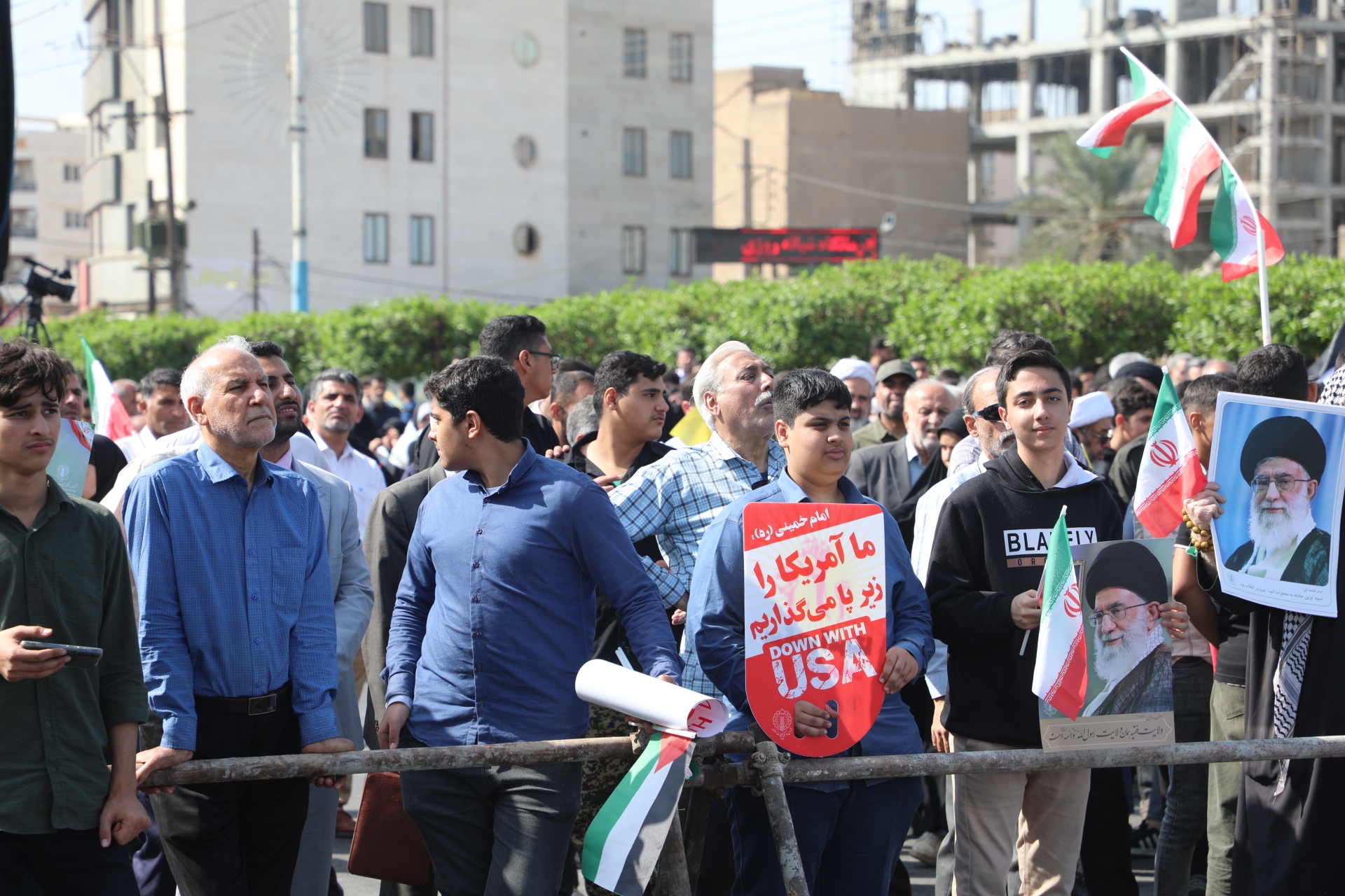 استاندار خوزستان: پاسخ درس‌آموزی با تدبیر مقام معظم رهبری به رژیم صهیونیستی داده خواهد شد
