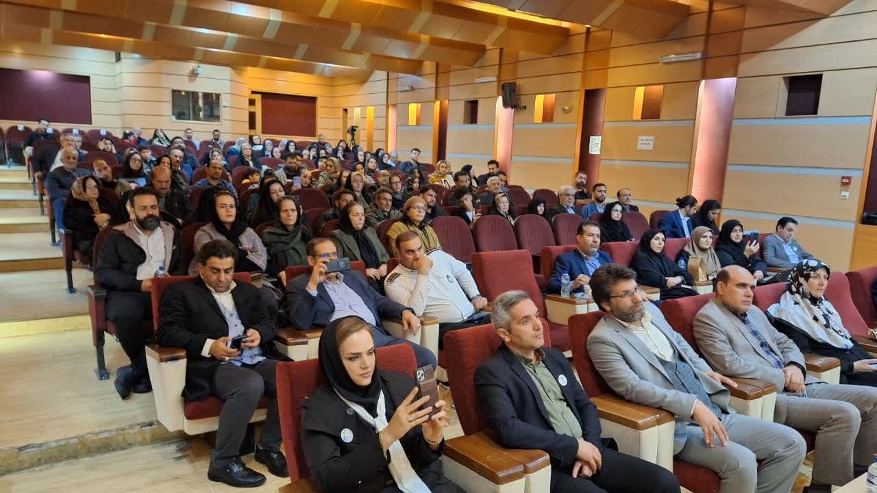 آموزش زندگی درست و مسالمت آمیز و کارهای خیرخواهانه در مدارس جدی گرفته می شود