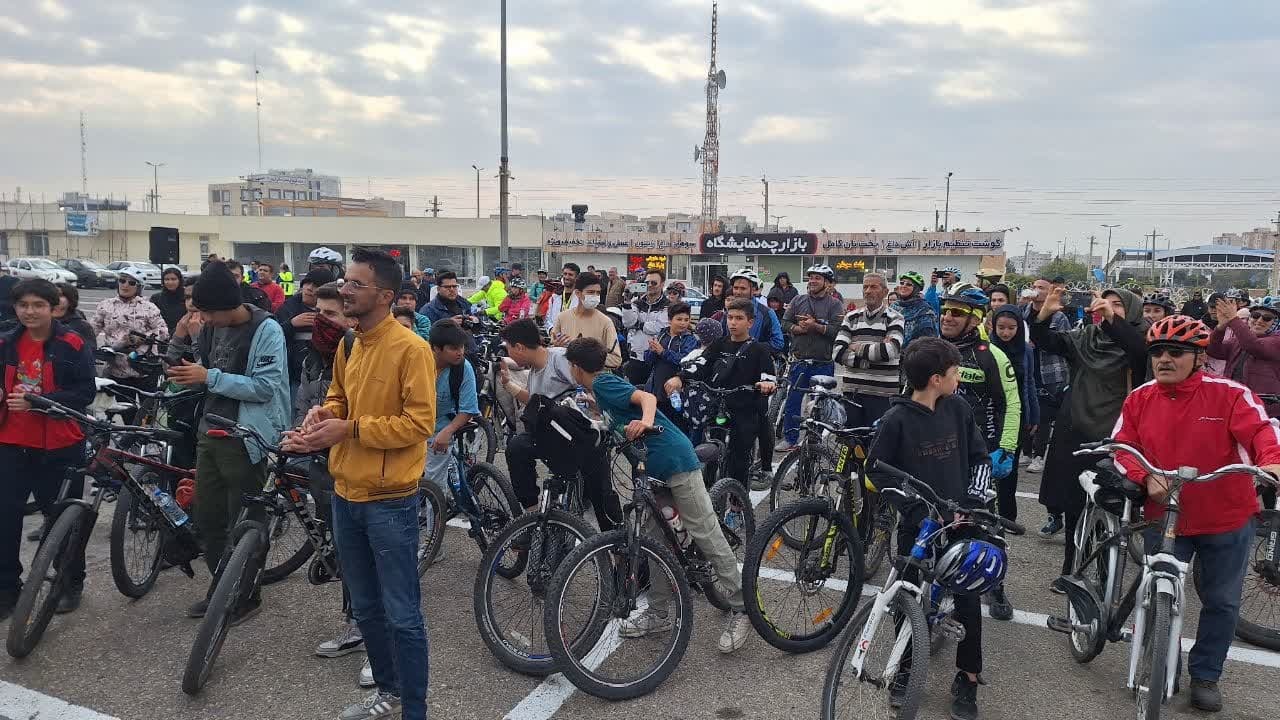 همایش بزرگ دوچرخه سواری در قزوین برگزار شد همایش بزرگ دوچرخه سواری در قزوین برگزار شد