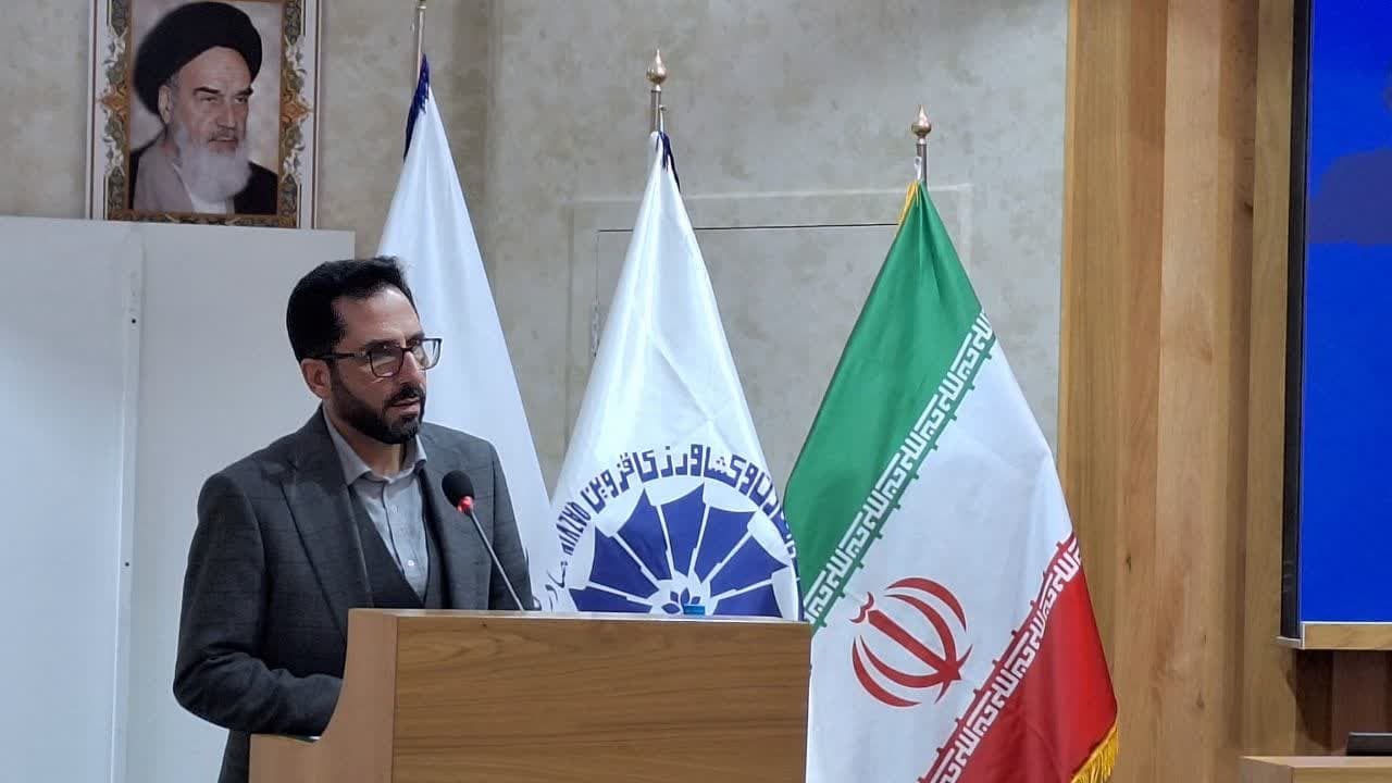 مدیرانی که با تصمیمات اشتباه فرآیند صادرات را بهم می ریزند باید پاسخگو باشند