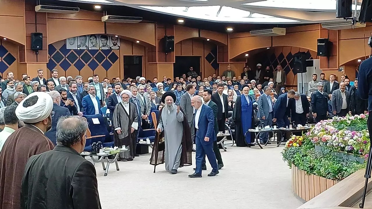 مراسم تودیع و معارفه استانداران سابق و جدید خوزستان برگزار شد