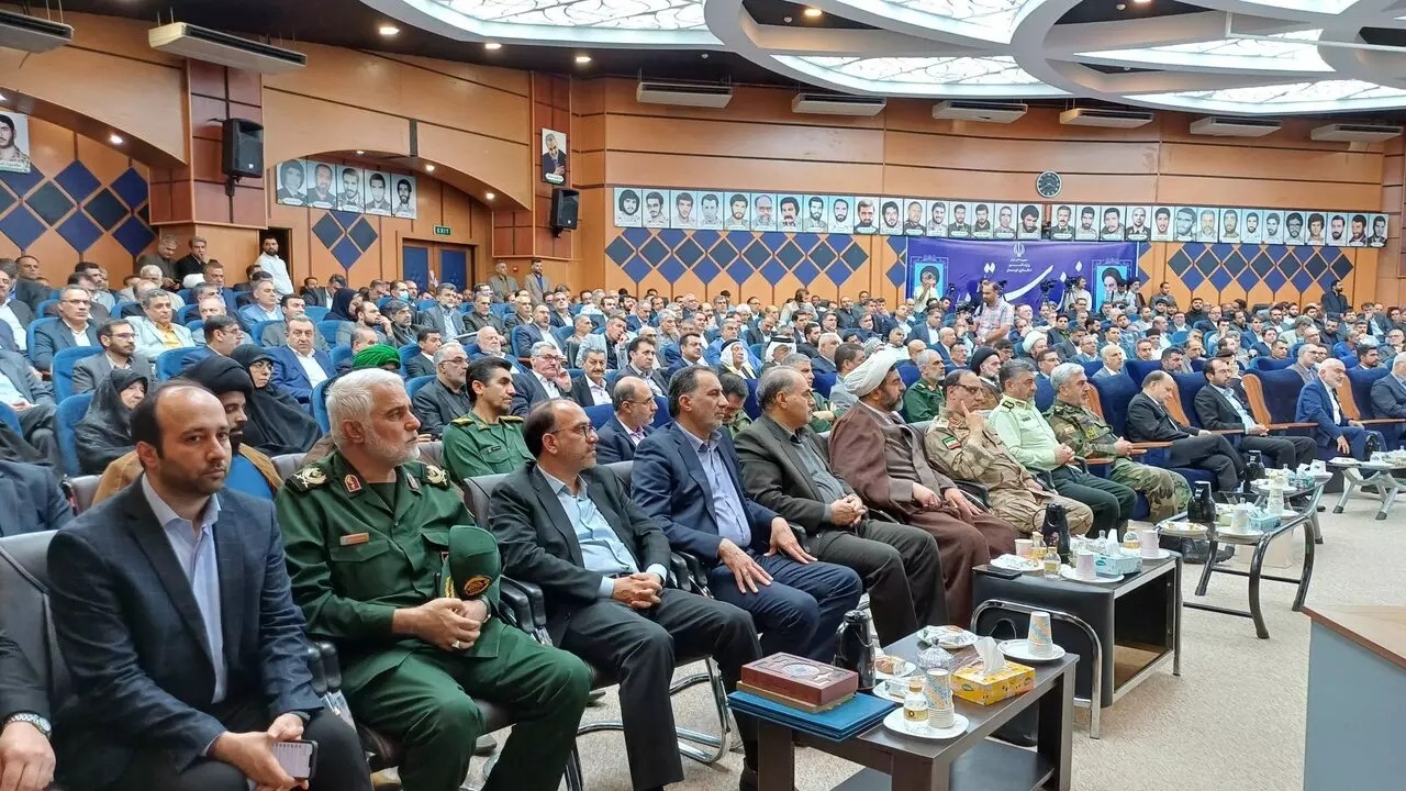 مراسم تودیع و معارفه استانداران سابق و جدید خوزستان برگزار شد