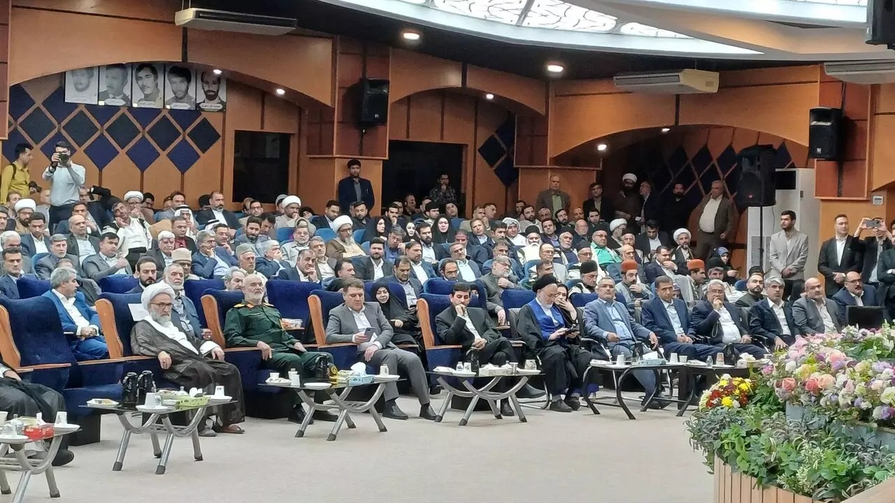 مراسم تودیع و معارفه استانداران سابق و جدید خوزستان برگزار شد