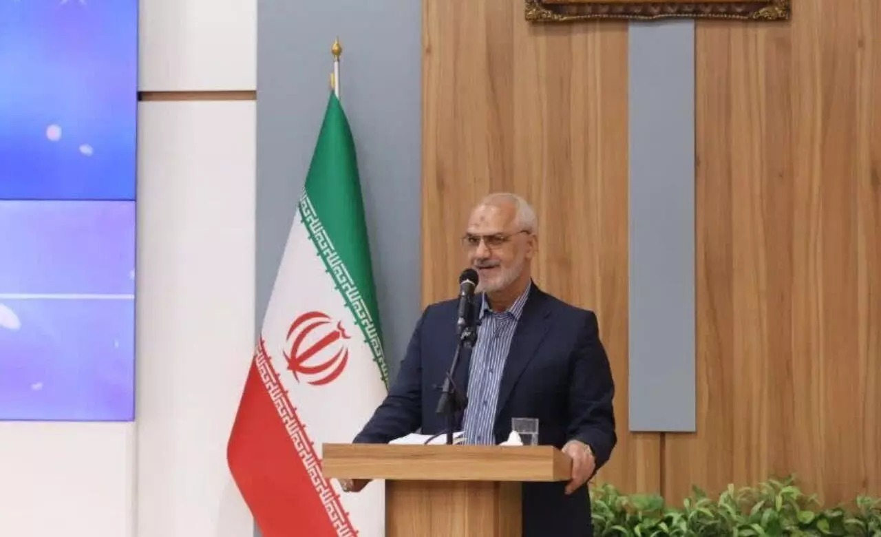 مراسم تودیع و معارفه استانداران سابق و جدید خوزستان برگزار شد