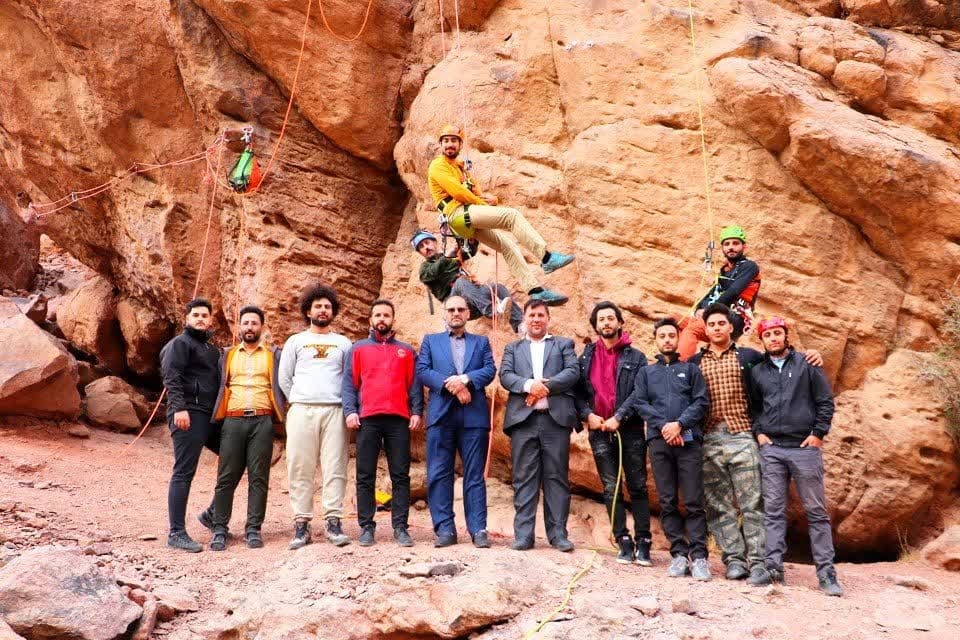 سایت دره نوردی و غارنوردی در شهرستان بوئین زهرا افتتاح شد سایت دره نوردی و غارنوردی در شهرستان بوئین زهرا افتتاح شد