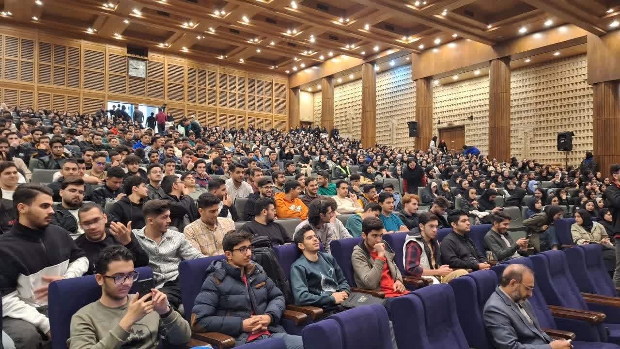 1948 دانشجوی جدید تحصیل خود را در دانشگاه بین المللی امام خمینی آغاز کردند