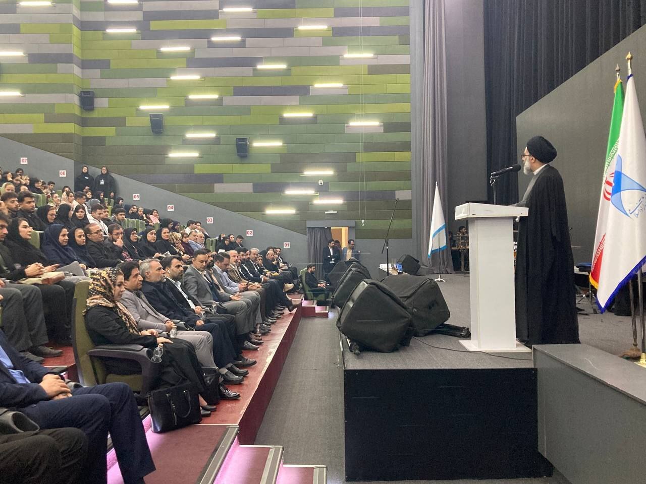 جشن استقبال از نودانشجویان دانشگاه آزاد فردیس برگزار شد