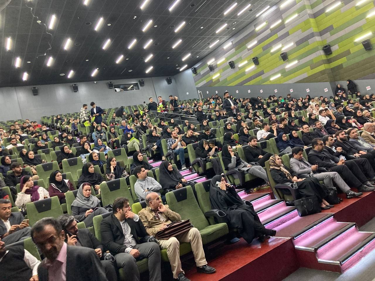 جشن استقبال از نودانشجویان دانشگاه آزاد فردیس برگزار شد