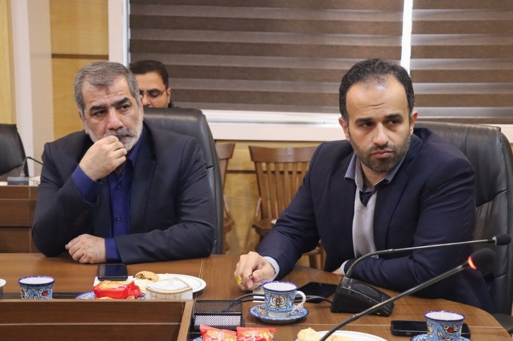 نشست مدیرعامل بانک شهر و هیئت همراه با رئیس شورای اسلامی و شهردار رشت