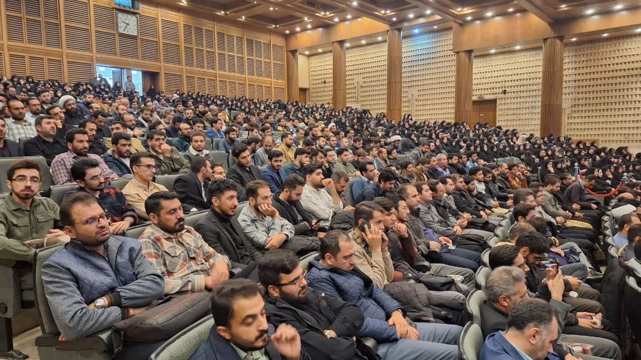 معلمی بهترین و کریمانه ترین مشاغل است