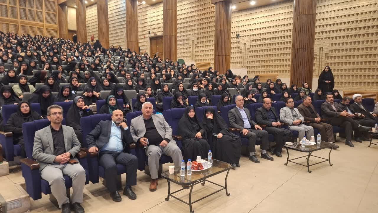 افزایش سرانه های آموزشی سالانه به ۶۰ هزار میلیارد تومان اعتبار نیاز دارد افزایش سرانه های آموزشی سالانه به ۶۰ هزار میلیارد تومان اعتبار نیاز دارد