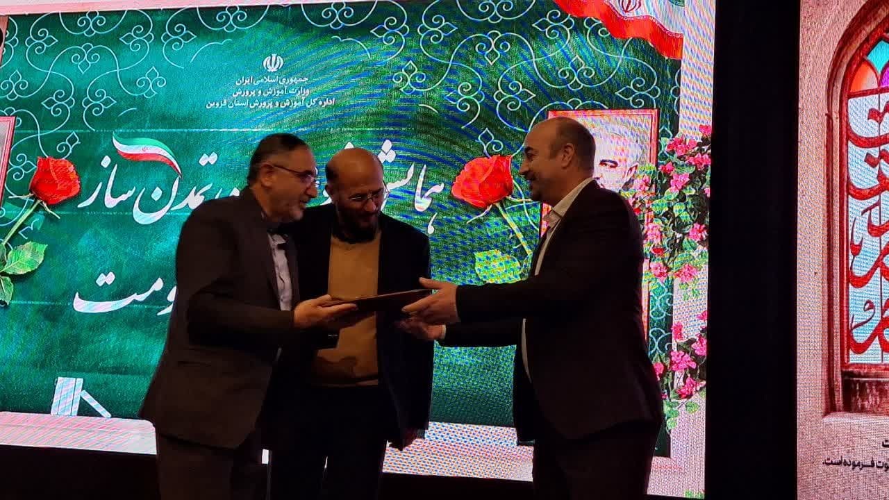 افزایش سرانه های آموزشی سالانه به ۶۰ هزار میلیارد تومان اعتبار نیاز دارد افزایش سرانه های آموزشی سالانه به ۶۰ هزار میلیارد تومان اعتبار نیاز دارد