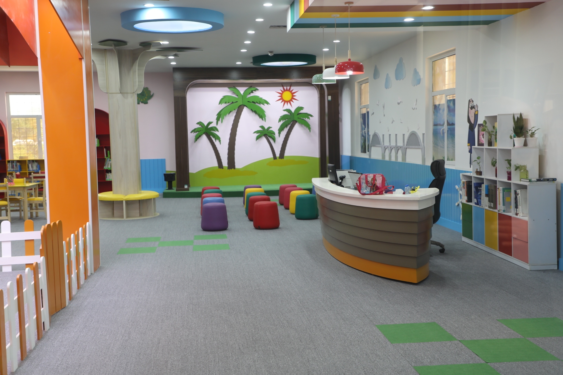 استاندار خوزستان: کتابخوانی منجر به رشد فکری و رفتاری انسان می شود / مشکل مالی و معیشتی کتابداران در حال پیگیری است