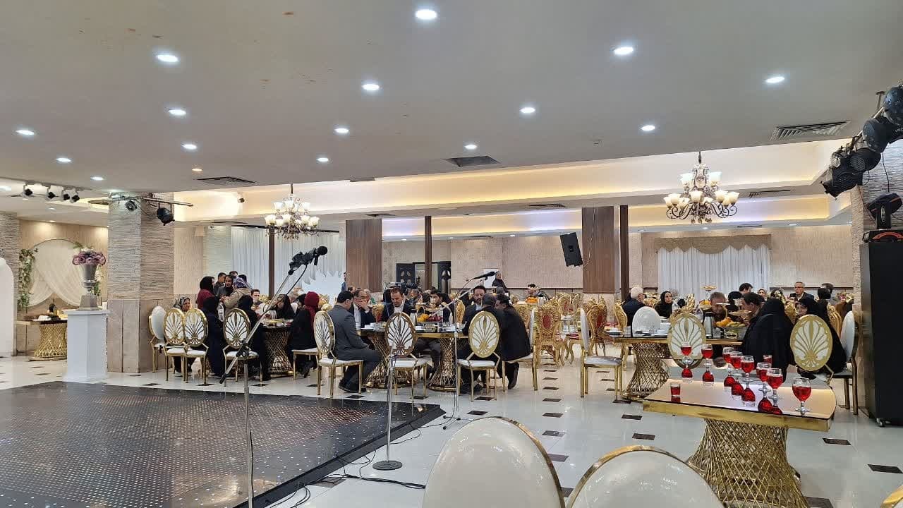 از همکاران بازنشسته صدا و سیمای مرکز قزوین تجلیل شد از همکاران بازنشسته صدا و سیمای مرکز قزوین تجلیل شد