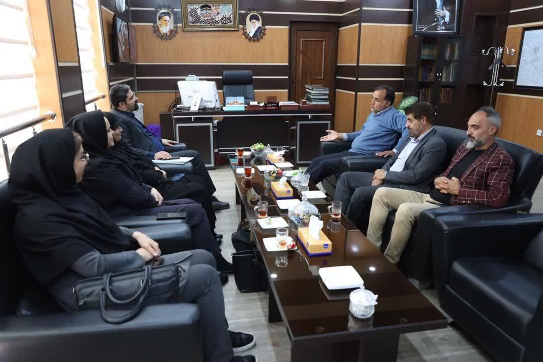 اعضای هیئت رئیسه و بازرس خانه مطبوعات قزوین با شهردار محمدیه دیدار کردند