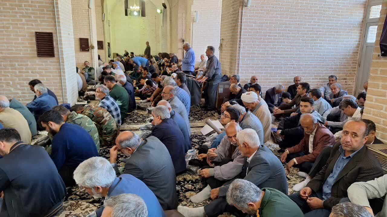 وفاق ملی با انتخاب مسئولان باتجربه و دلسوزِ نظام و انقلاب محقق می شود