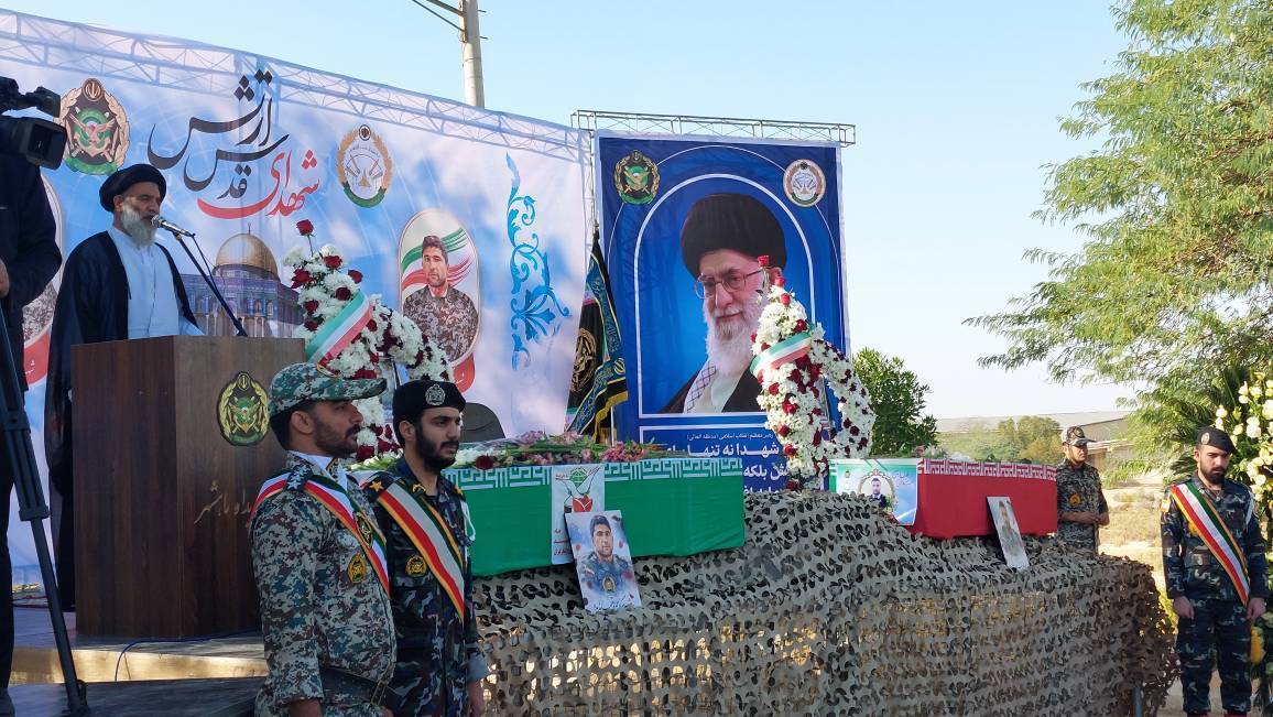 مراسم تشییع و خاکسپاری شهدای ارتش در رامهرمز و شوشتر برگزار شد