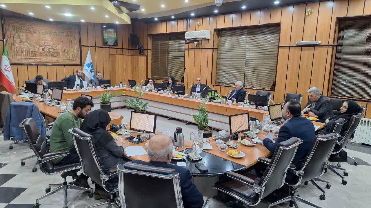 خدمت به مردم را در عمر باقیمانده شورا سرلوحه کارمان قرار دهیم