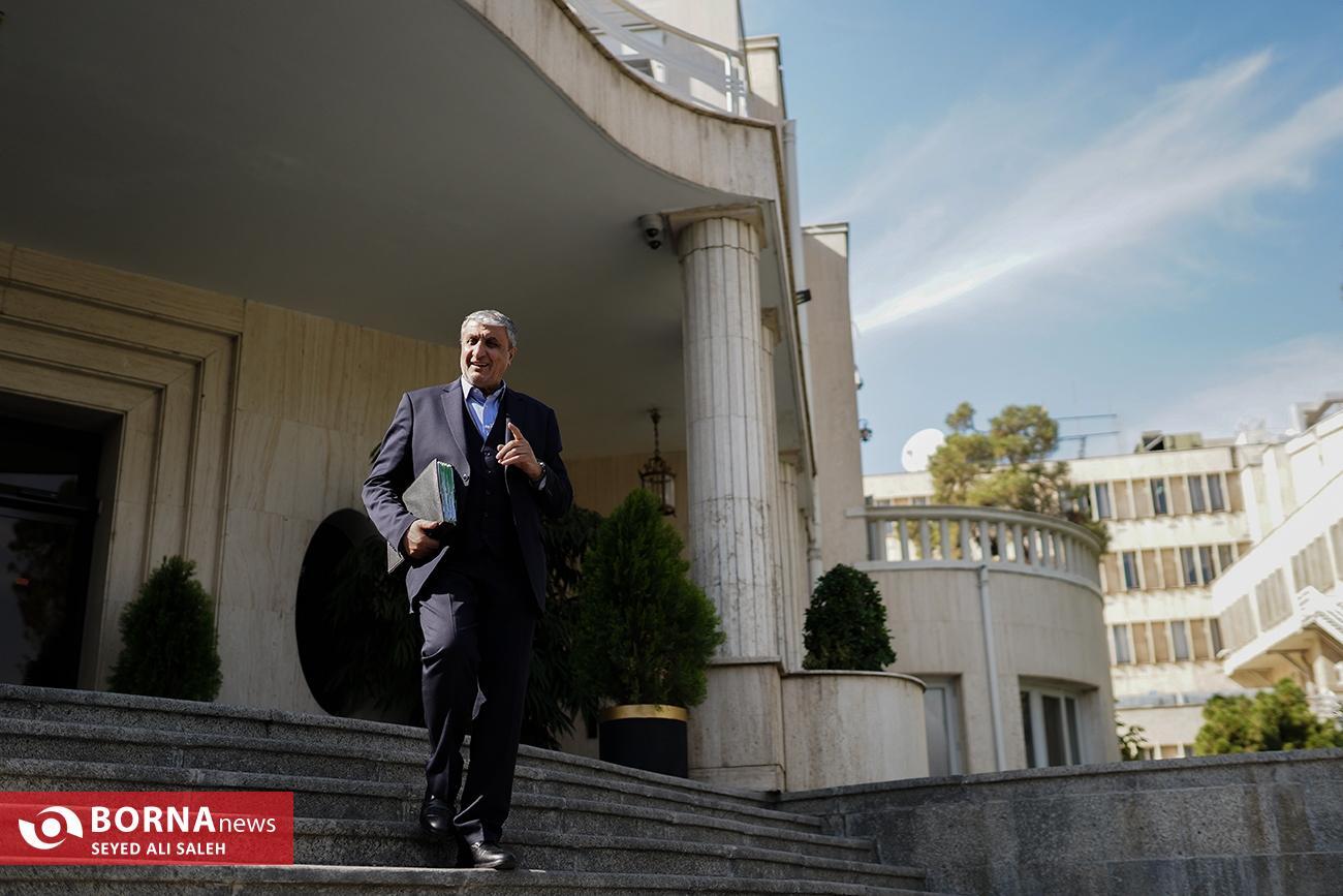 اعضای کابینه دولت چهاردهم در حیاط پاستور چه گفتند؟ اعضای کابینه دولت چهاردهم در حیاط پاستور چه گفتند؟