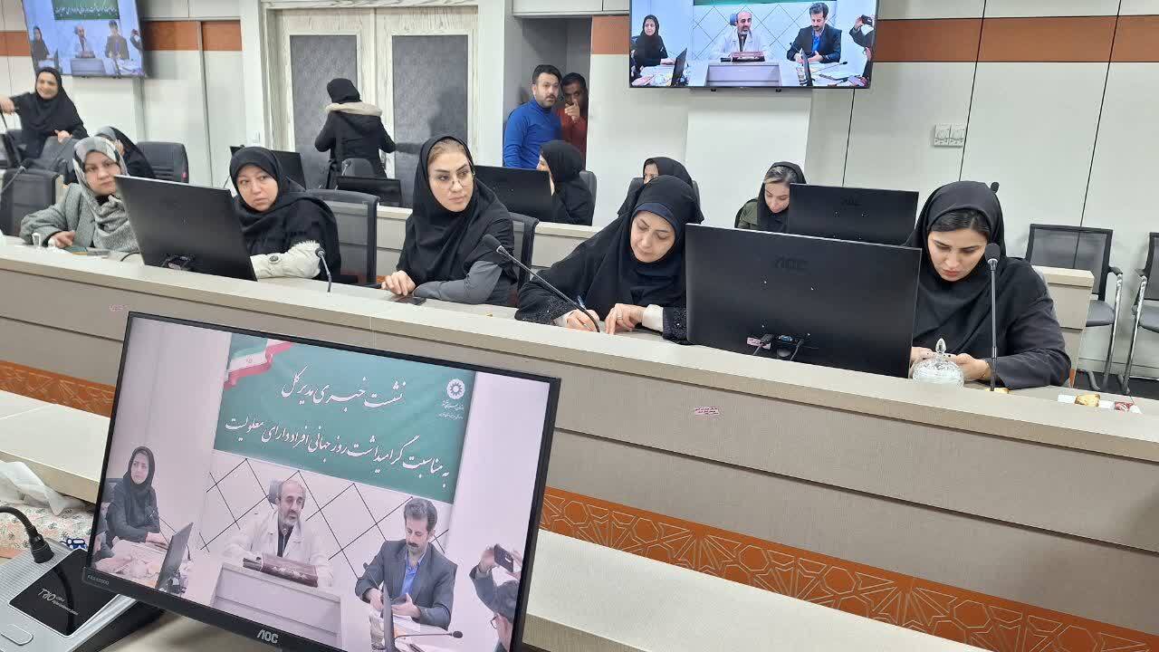 اجرای طرح نیروگاه خورشیدی در شهرک انرژی برای ۱۲۰۰ نفر از مددجویان درآمد پایدار ایجاد میکند اجرای طرح نیروگاه خورشیدی در شهرک انرژی برای ۱۲۰۰ نفر از مددجویان درآمد پایدار ایجاد میکند