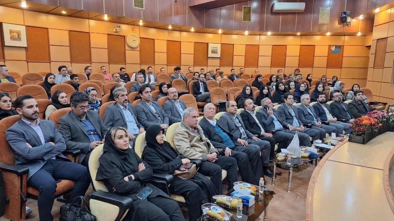 100 هزار بیمه شده از خدمات متنوع بیمه دانا در استان قزوین بهره مند شده اند 100 هزار بیمه شده از خدمات متنوع بیمه دانا در استان قزوین بهره مند شده اند