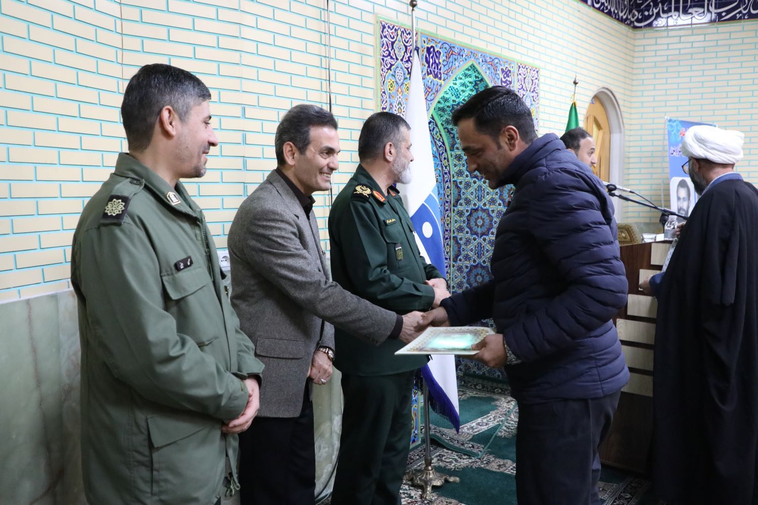 بسیج محصول فرهنگ مکتب فاطمی و حسینی است بسیج محصول فرهنگ مکتب فاطمی و حسینی است