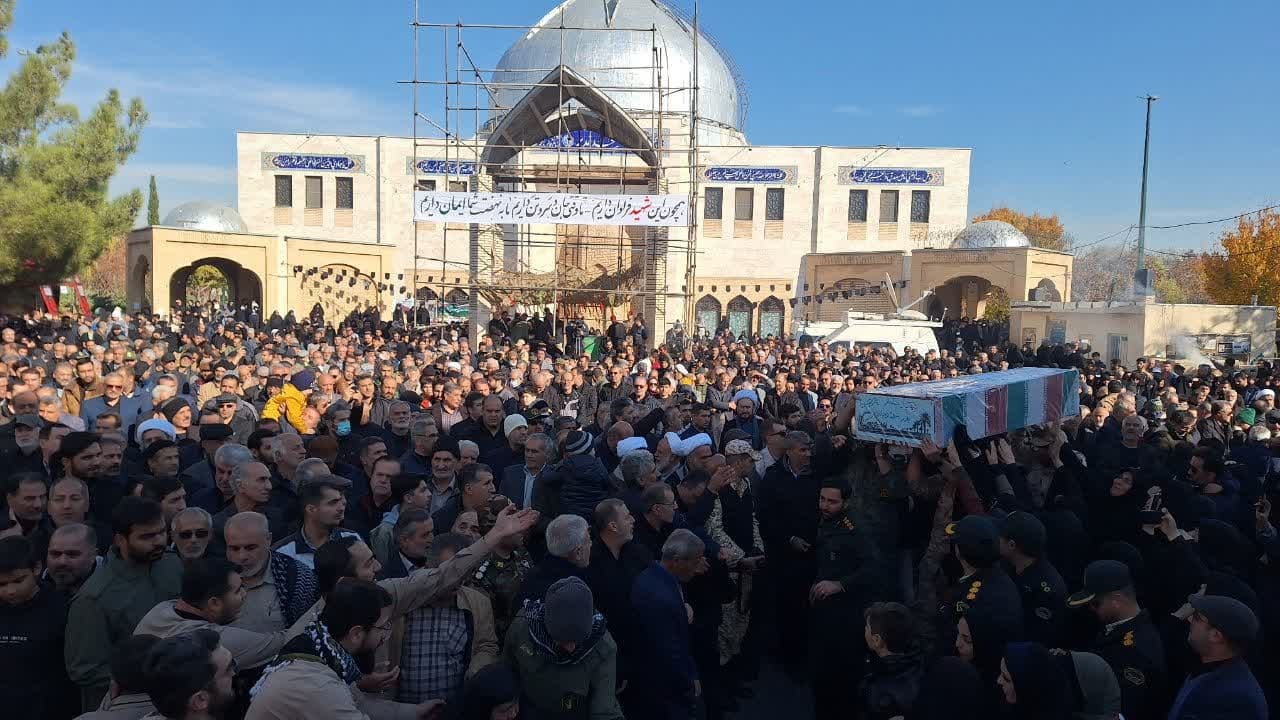 شهدا با دفاع از ارزشها و کیان کشور ماندگار شده اند