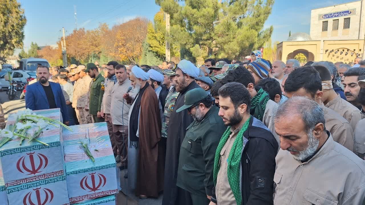 شهدا با دفاع از ارزشها و کیان کشور ماندگار شده اند