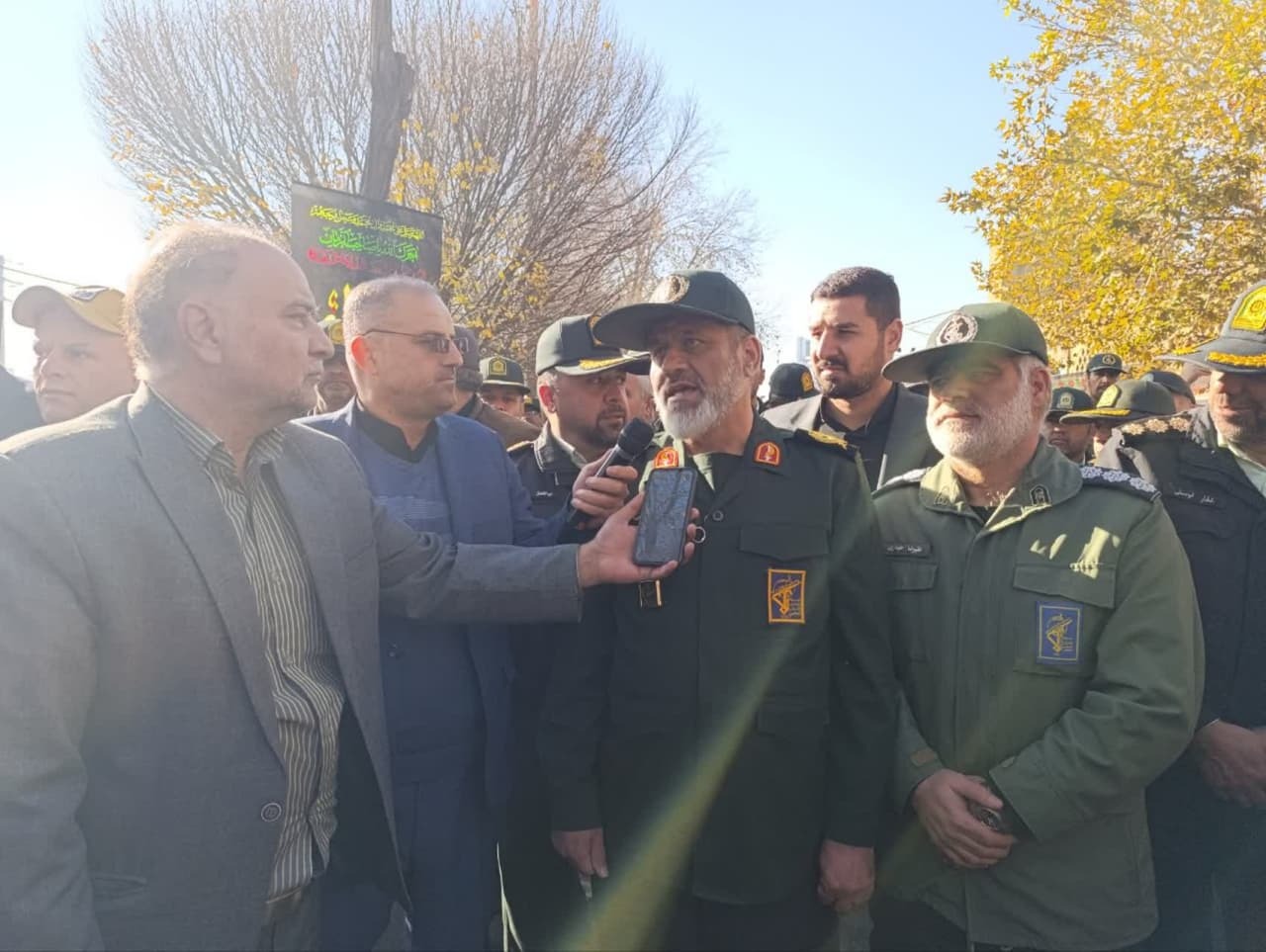 شهدا با دفاع از ارزشها و کیان کشور ماندگار شده اند