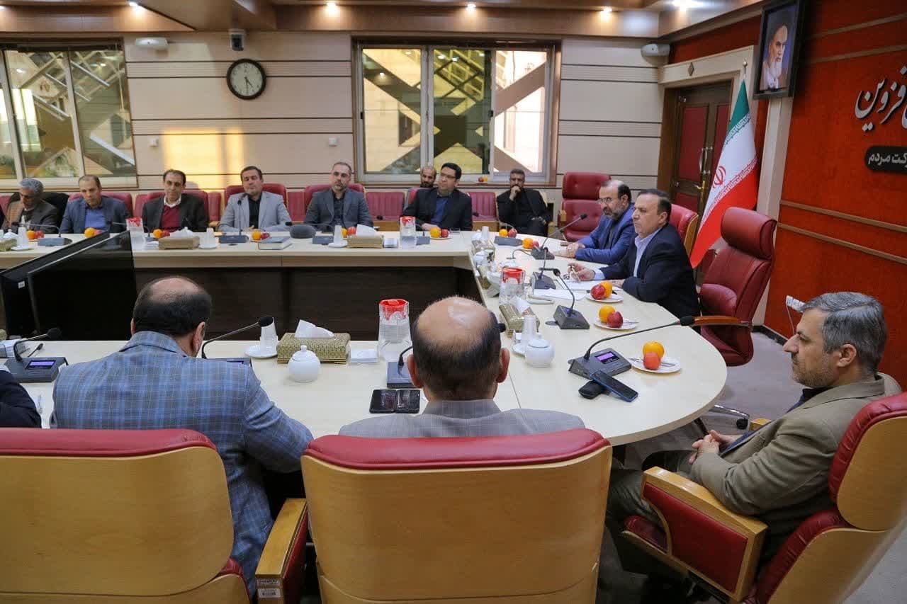 دیدار استاندار قزوین با نماینده مردم استان در مجلس خبرگان رهبری دیدار استاندار قزوین با نماینده مردم استان در مجلس خبرگان رهبری