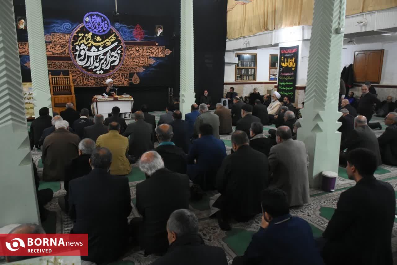 آیتالله رمضانی: معرفت، محبت و اطاعت سه وظیفه مومنان نسبت به امام است آیتالله رمضانی: معرفت، محبت و اطاعت سه وظیفه مومنان نسبت به امام است