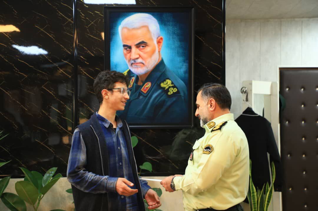 تاکید فراجا البرز بر تکریم خانواده شهداء تاکید فراجا البرز بر تکریم خانواده شهداء