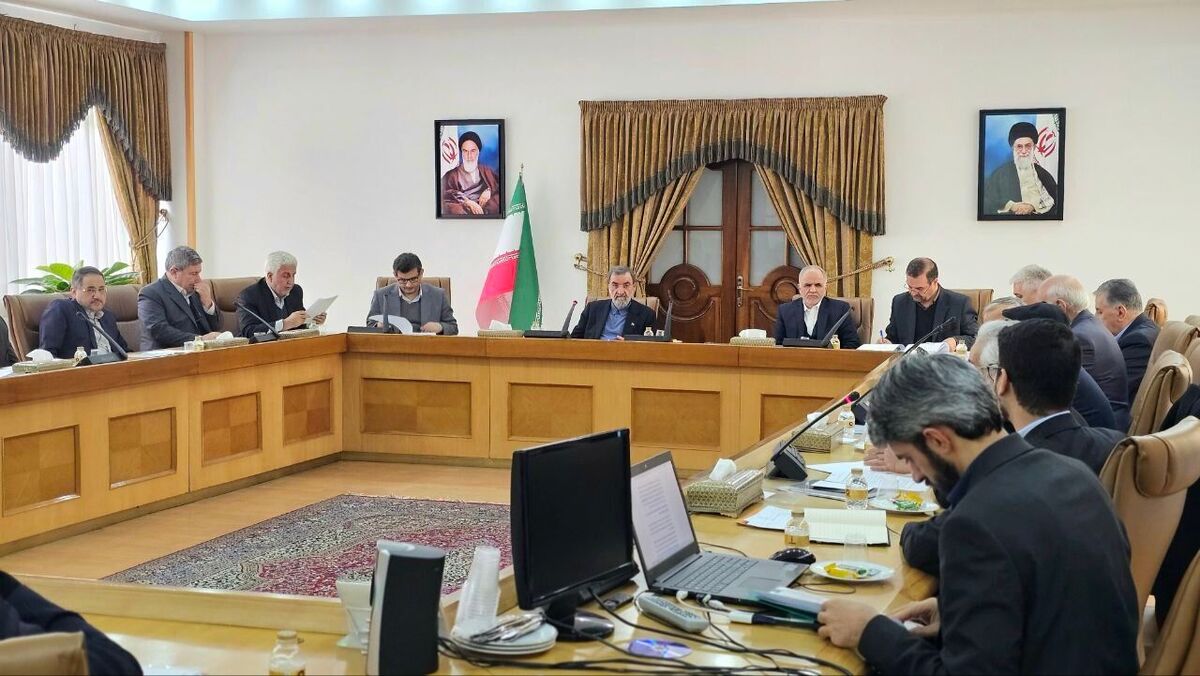 رضایی: نظارت بر بازار با هدف مقابله با احتکار باشد