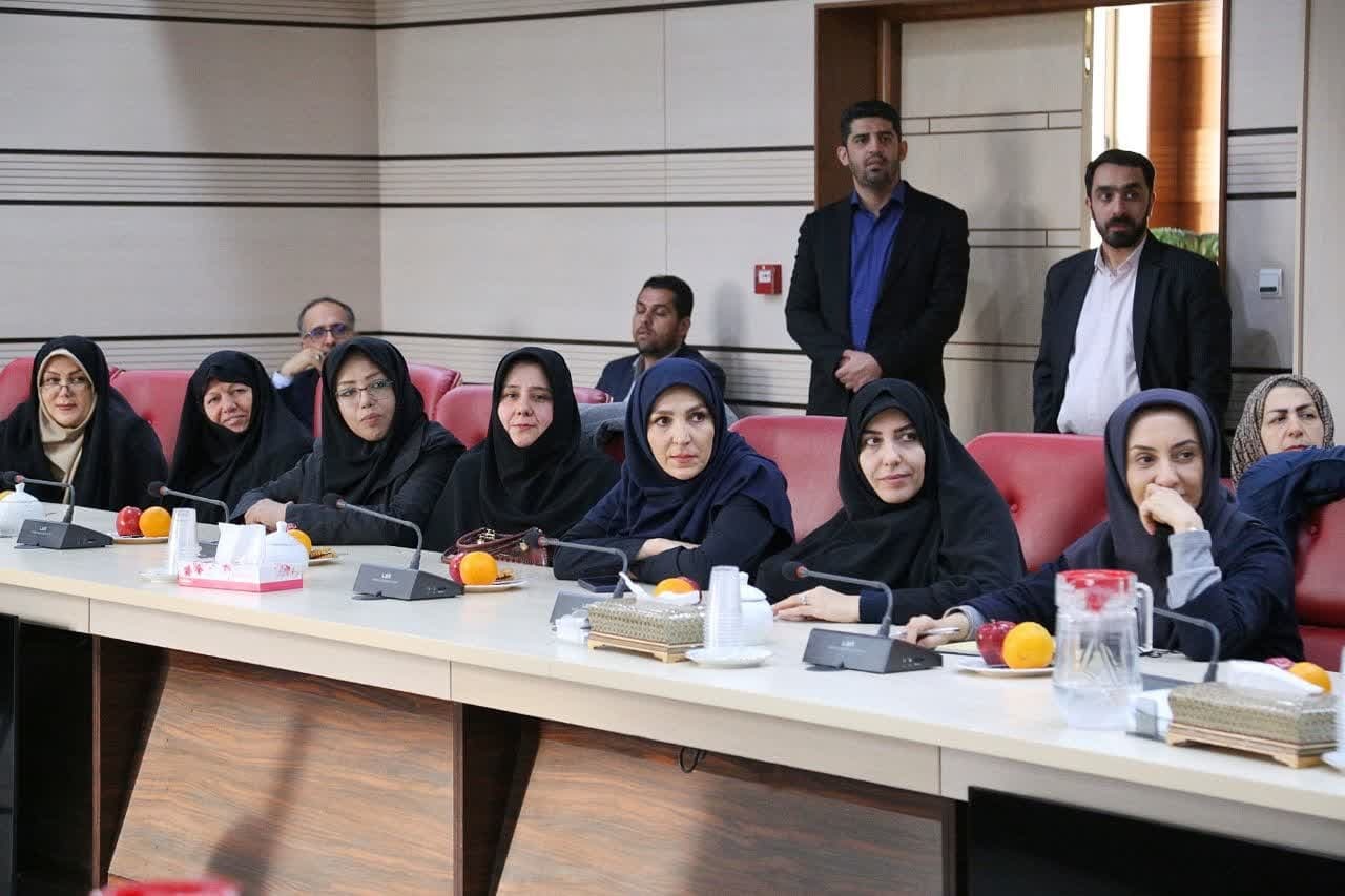 به گفتمان دکتر پزشکیان پایبند هستم 